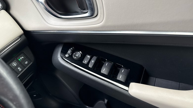 Honda HR-V 1.5 eHEV Advance Style 5dr CVT Hybrid Hatchback